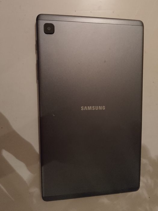 Samsung galaxy tab A8 в хорошем состоянии