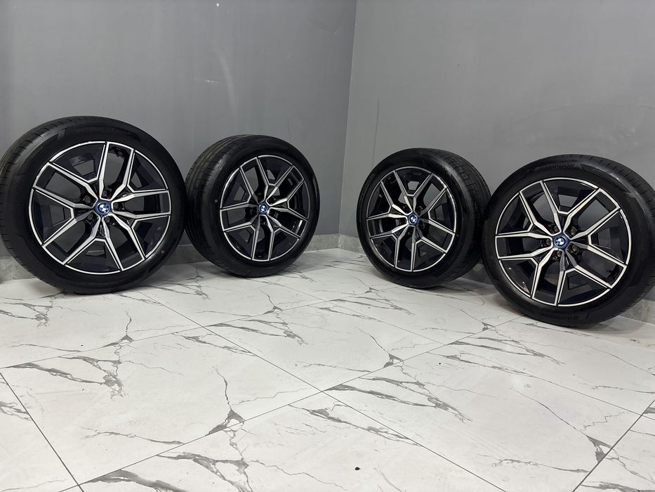 Новые оригинал диски в сборе с резиной Bmw i3 40 L