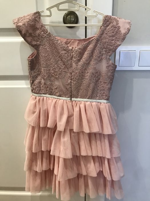 Нарядные платья на 8-9лет