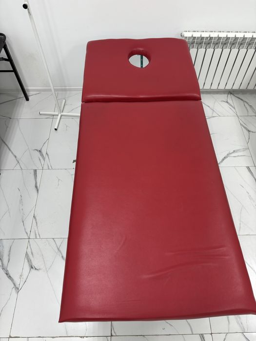 Кушетки лежаки для массажа и для процедур