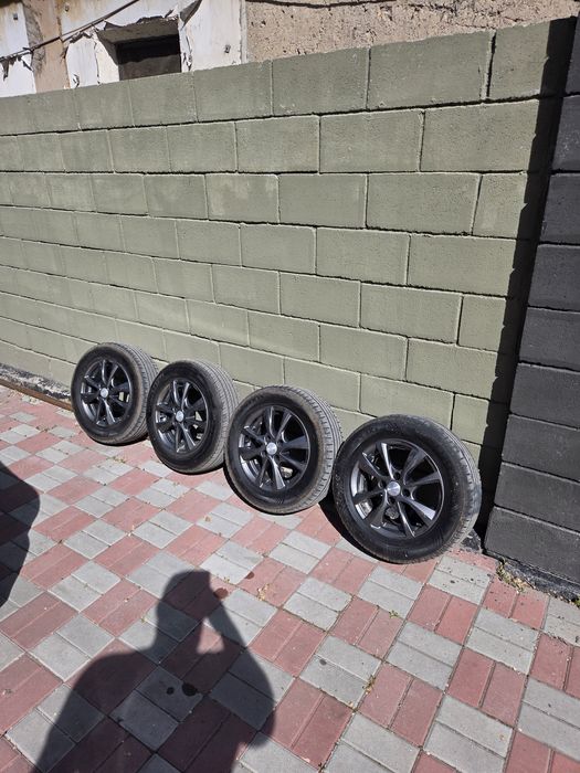 Срочно продаю колеса в сборе