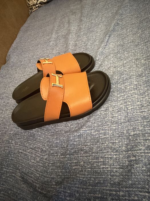 Papuci hermes portocalii marimea 39