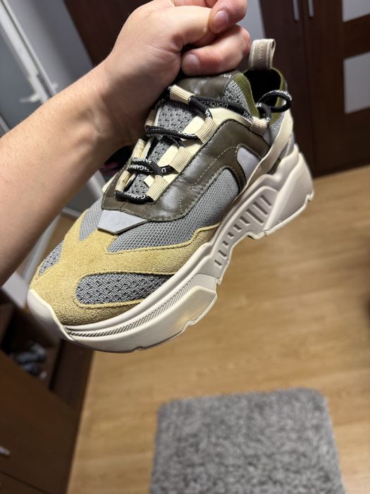 Vand adidasi dolce gabbana marimea 41