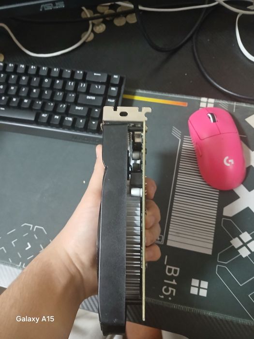 Продам видео карту Gtx 1050