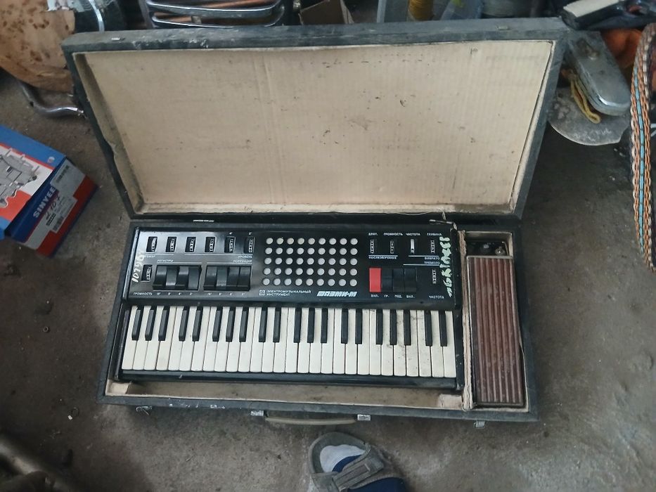 Синтезатор советский ссср