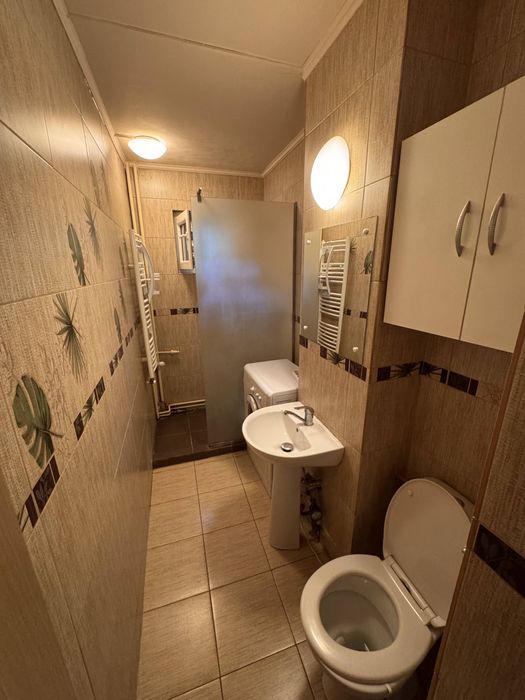 Inchiriez apartament cu 3 camere in zona bd. Cetatii