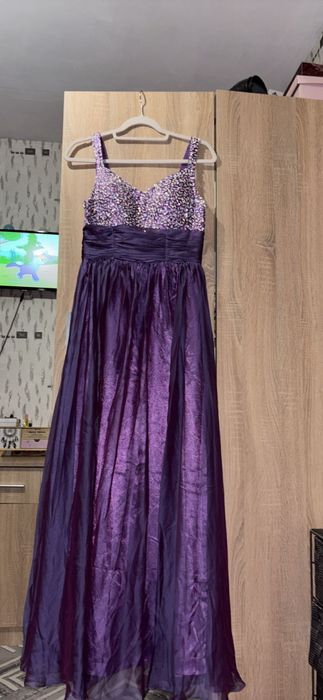 Официална чисто нова дамска рокля размер L