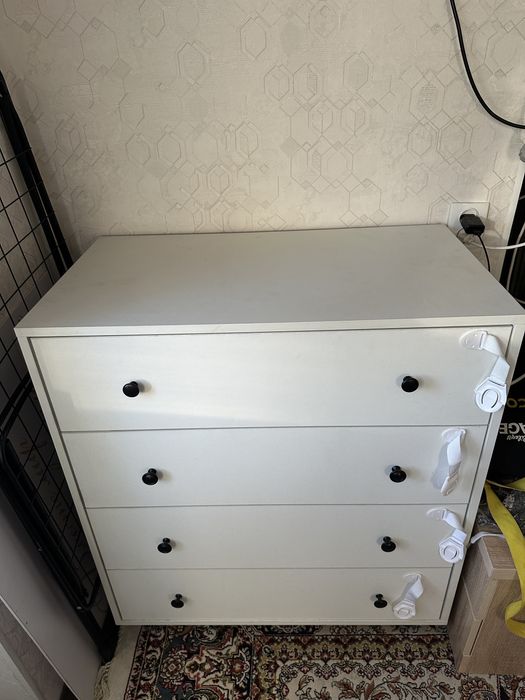 Продам комод белый