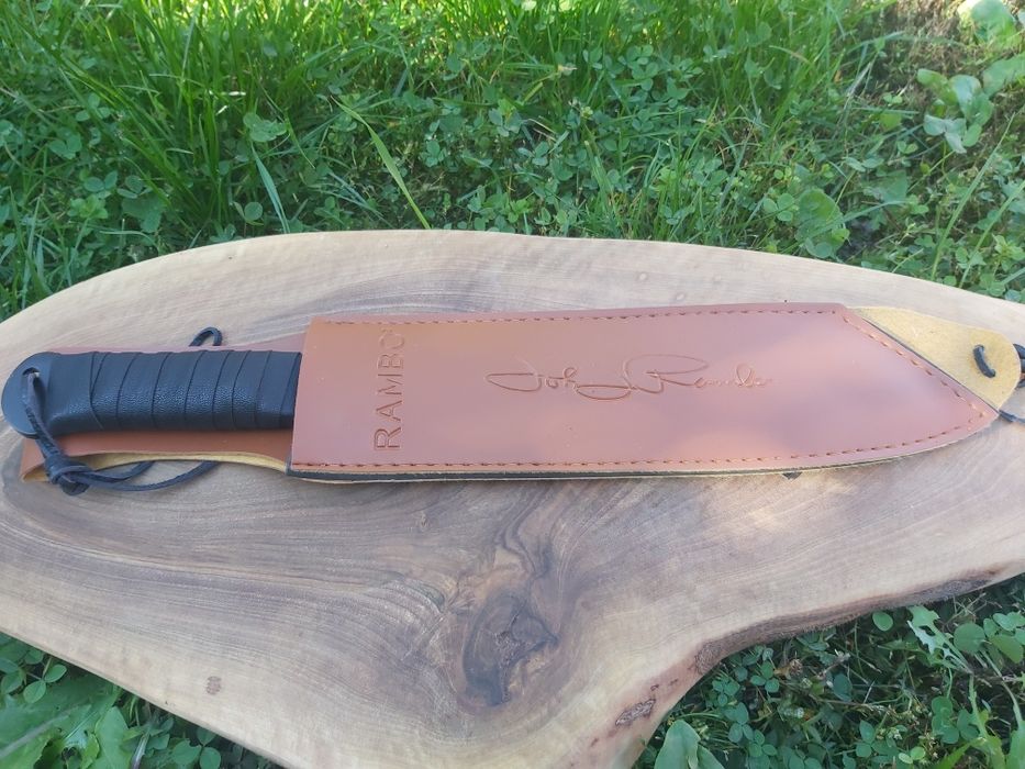 Мачете RAMBO 4 с кожена кания