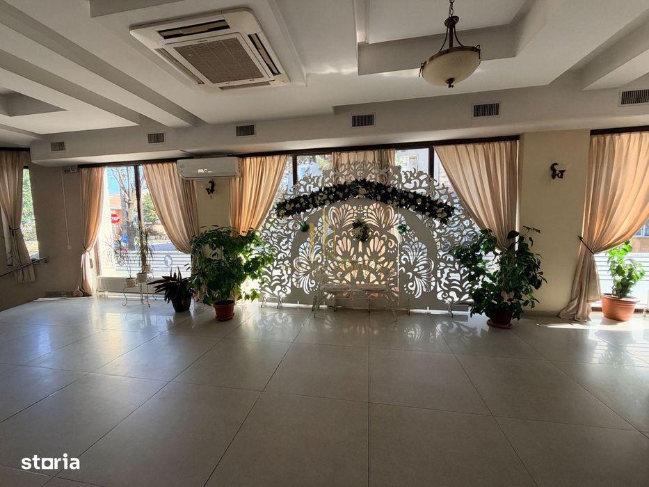De Vânzare / Închiriere – Spațiu Comercial Amenajat Horeca, Burdujeni