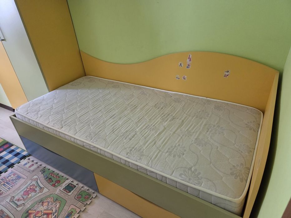 Подарява се матрак