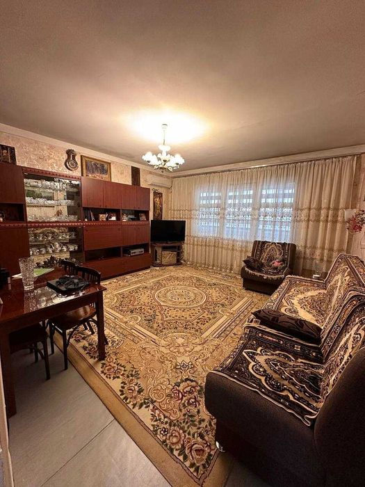 Продается квартира Мавлон Риези