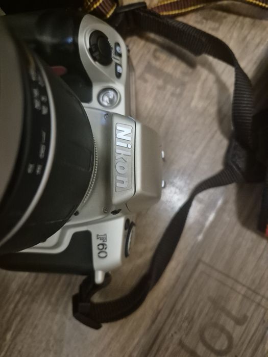 Aparate foto Nikon