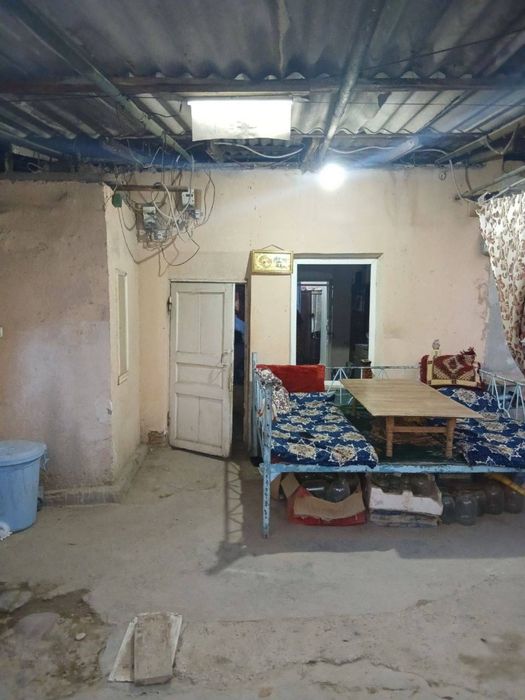 Hovli uchastka sotiladi