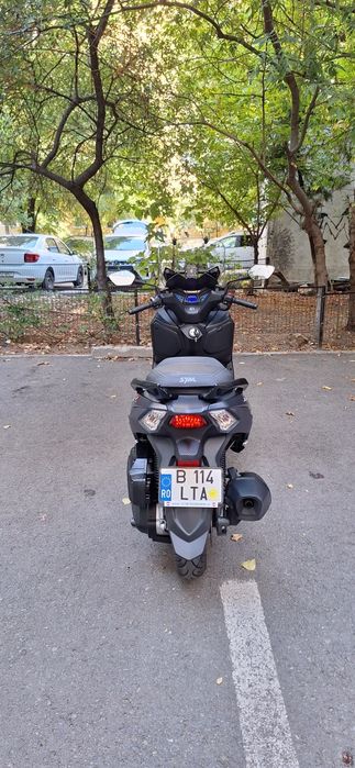 Vând maxiscuter SYM JOYMAX 250 Z Plus,an 2022,cu doar 6.900 km km