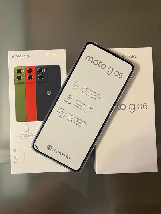 Мобилен телефон Motorola g06 син