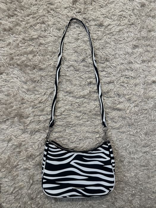 чанта от бершка, като нова