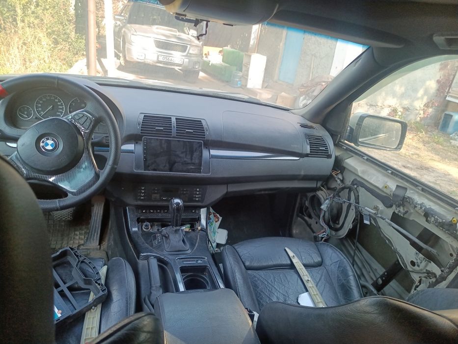 Продам BMW X5 3.л. 2002 года