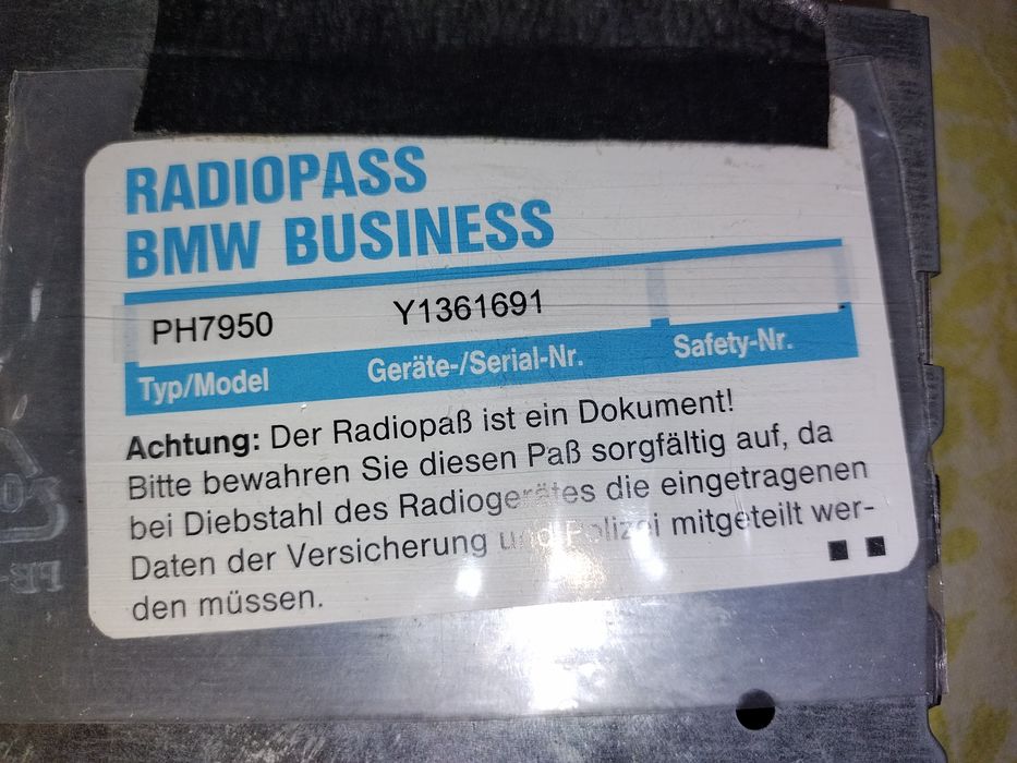 Продавам радио от BMW e46