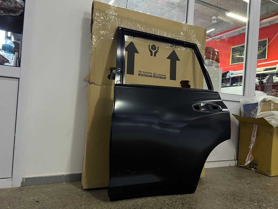 Задняя дверь оригинал Prado 150
