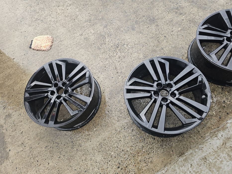 Jante Aliaj R20 originale Audi 5x112