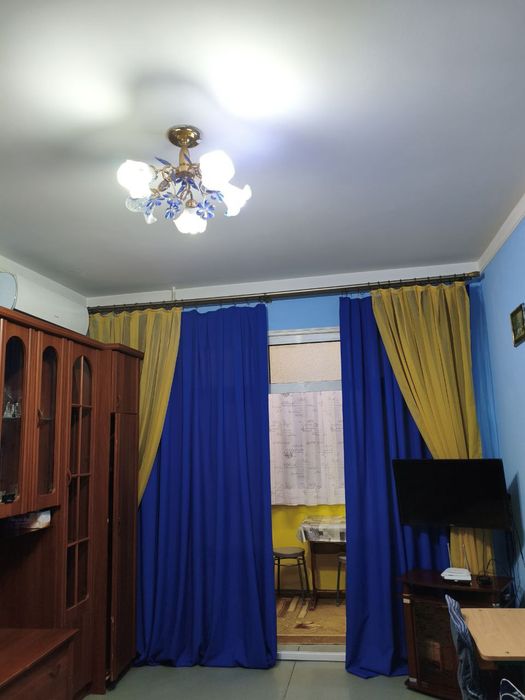 Юнусабад 11 квартал Мегапланет олдида 2 хона уй берилади