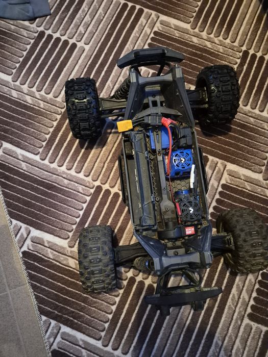 Vand automodel Traxxas Maxx
