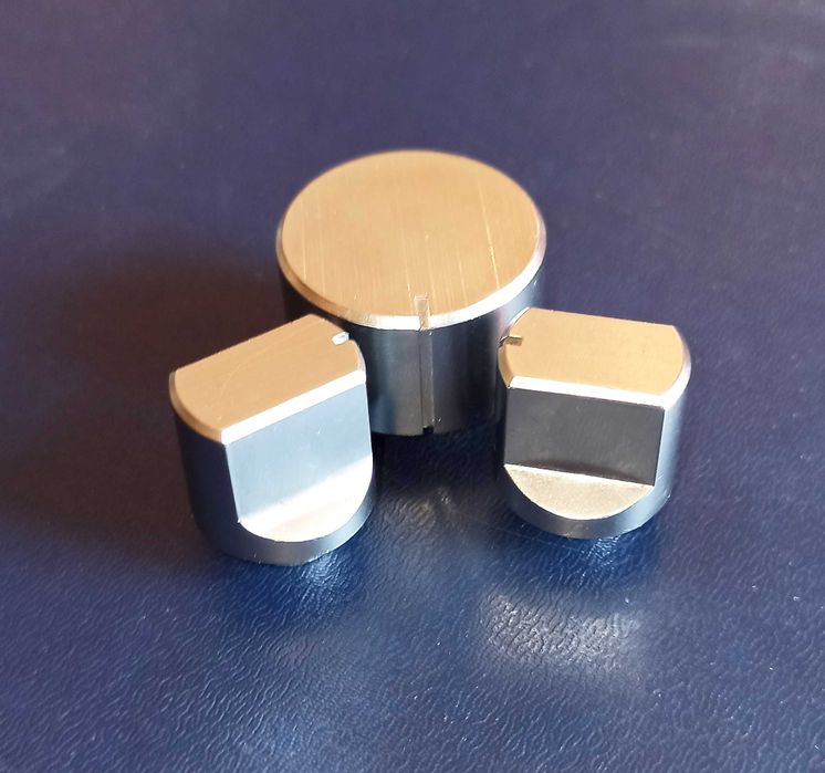 Регуляторы и переключатели для усилителей "Радиотехника".