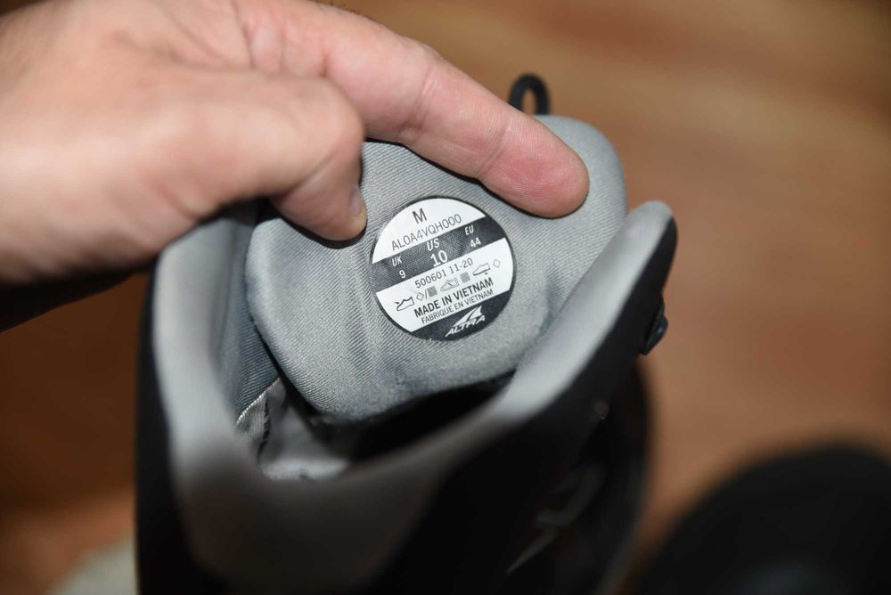 Altra Lone Peak All-Weather оригинални маратонки, номер 44