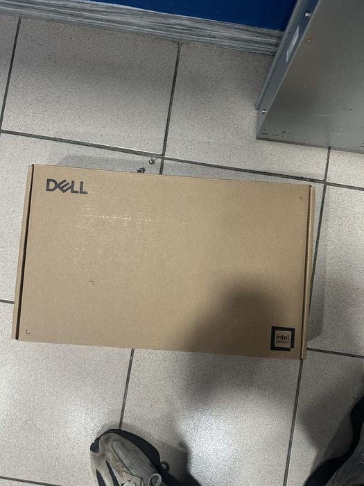 Vand laptop dell pro 15 essential i5 1334u 16gb ssd 512gb sigilat