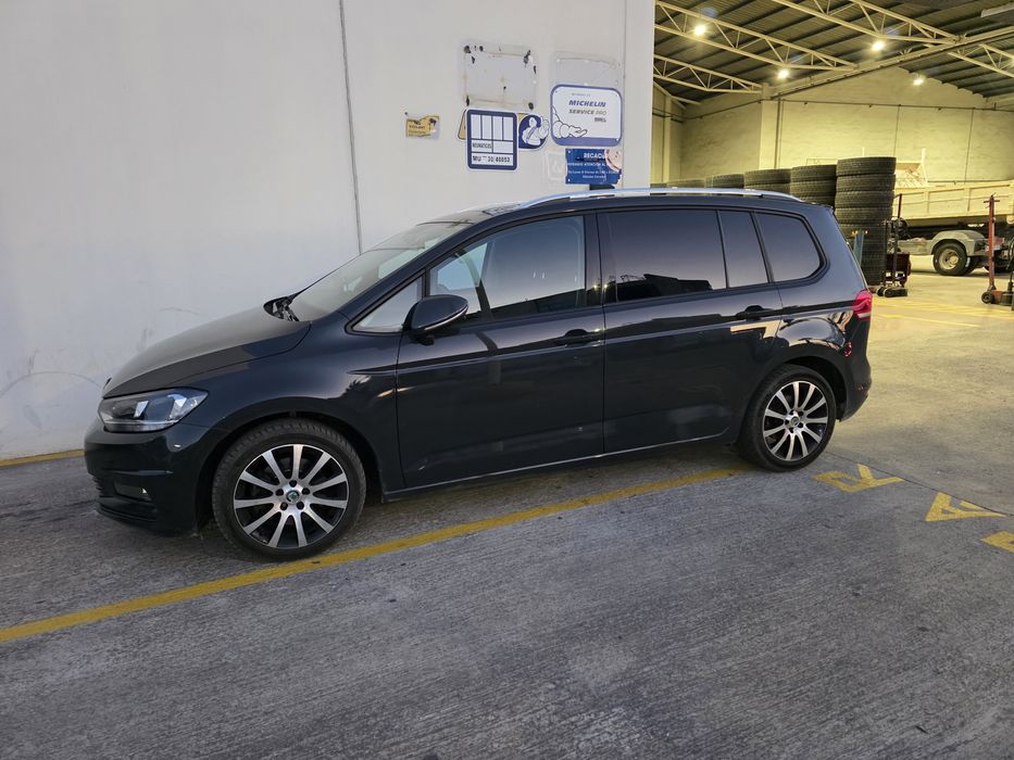 VW TOURAN 5t 150hp DSG7 2021 година