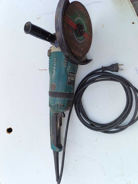 Болгарка Makita 230