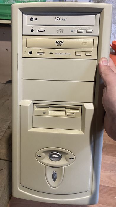 Продам компьютер настолный