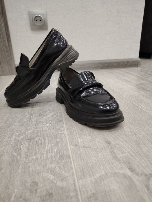 Школьные туфли для девочки