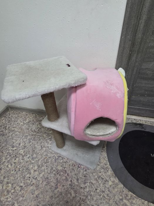 Для кошек лежанка