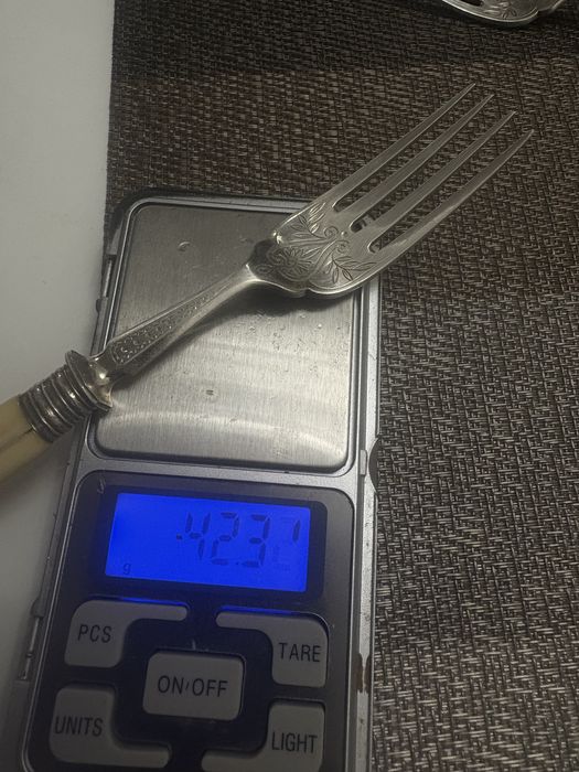 Сребърни прибори за хранене