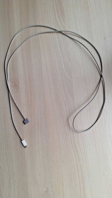 USB-C към MagSafe 2 - 2м магнитен кабел за MacBook – отлично състояние