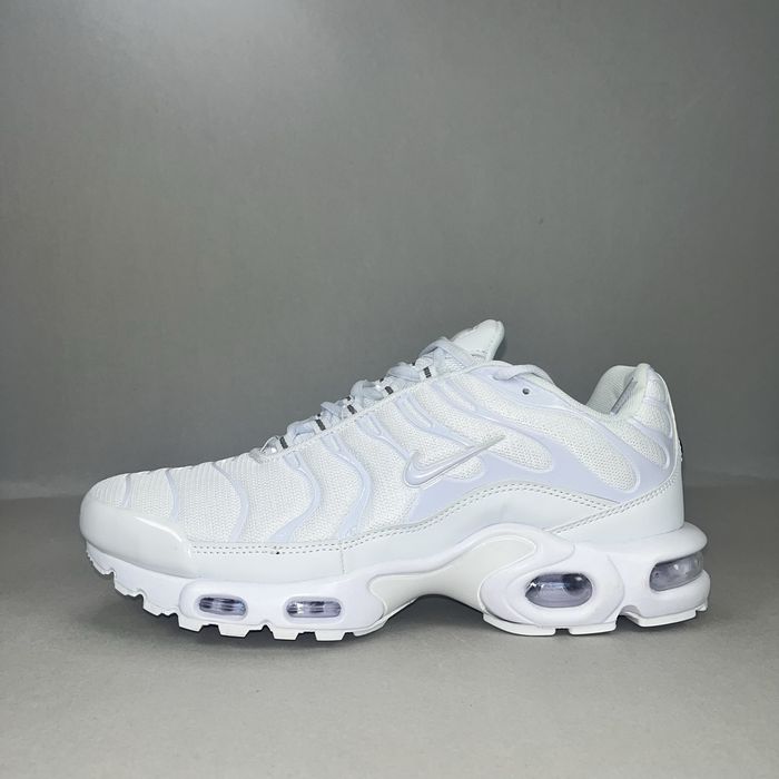 Nike Air Max Plus TN "Triple White"! НОВИ!