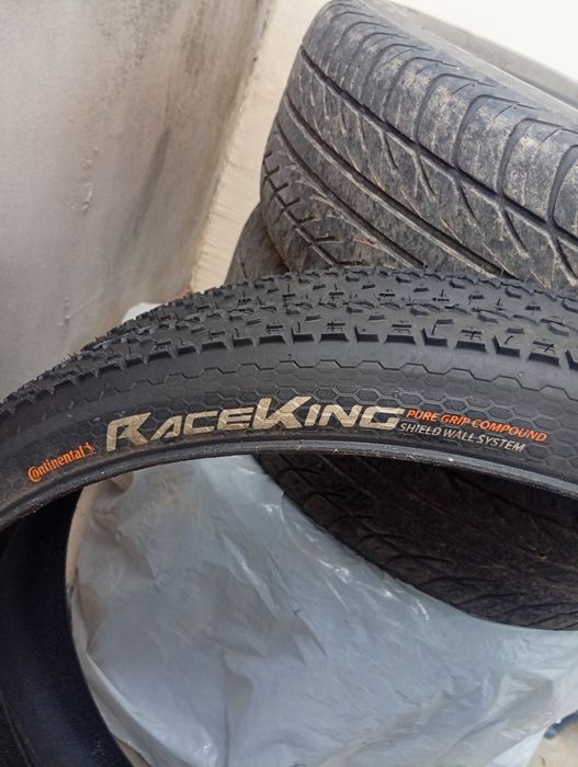 Гуми Континентал безкамерни за велосипед.29цола по 2.2.Лично предаване