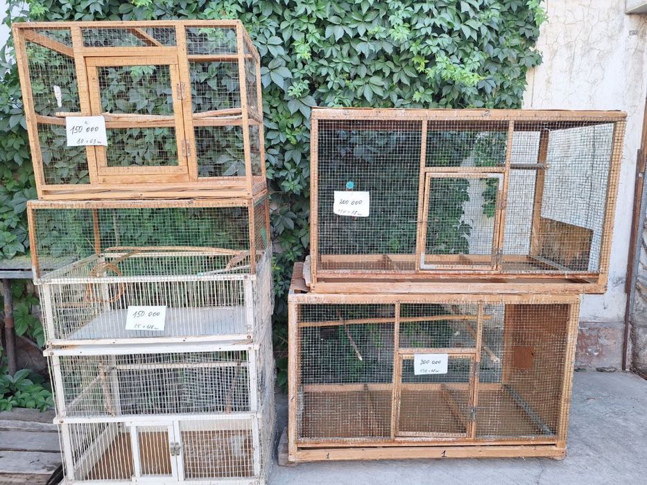 Продаются большие клетки для попугаев