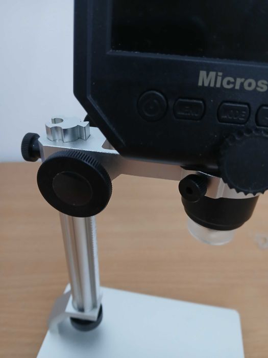 Microscop digital pentru electronice