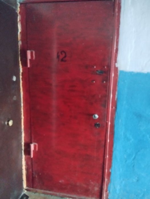 Продам железную дверь