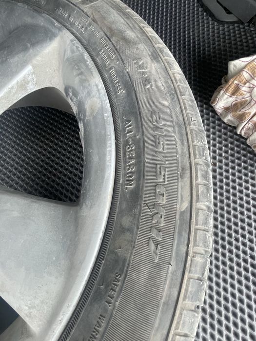 Комплект шин с дисками