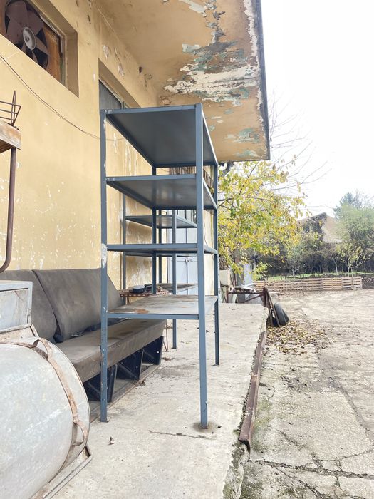 Етажерки/рафтове 2 броя стария материал