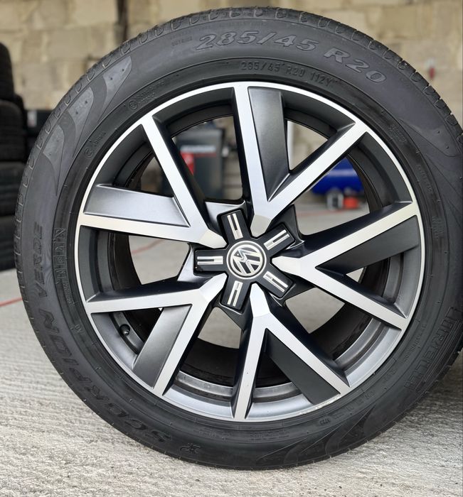 Jante Touareg R20 Braga CR III Originale de vara