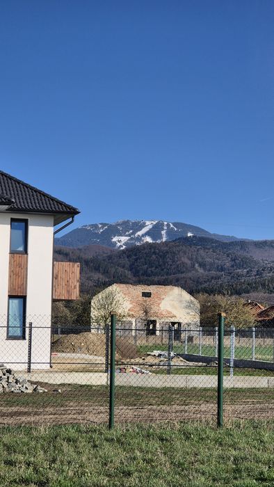 Teren de 1180 mp cu constructie intabulata  in Cristian