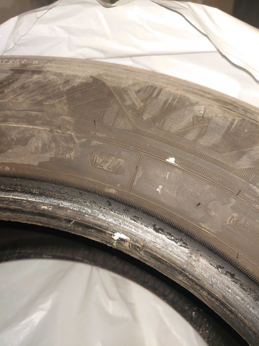 Продавам гуми GOODYEAR EFFICIENTGRIP 2 SUV 225/65 R17