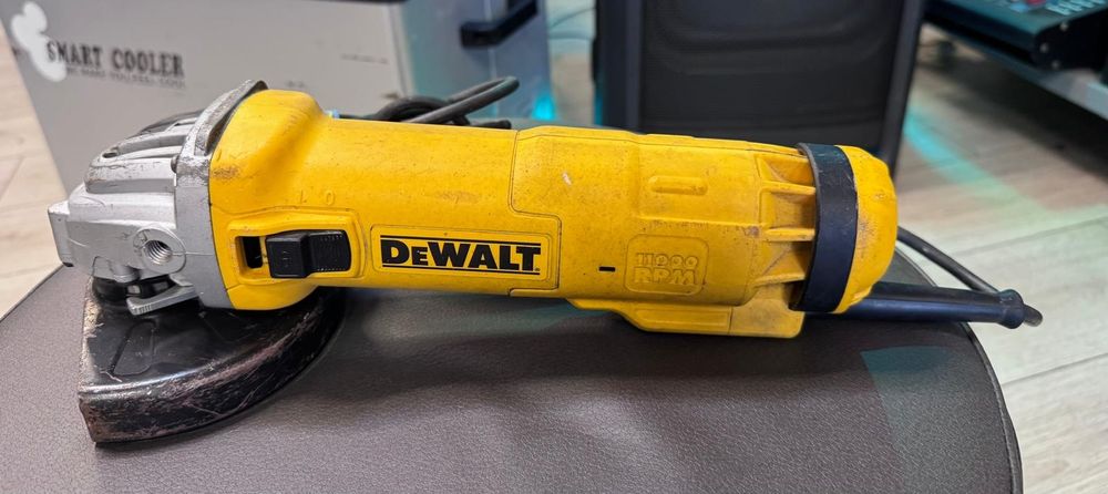 Amanet F28: Polidisc cu fir Dewalt  DWE4207  1010W