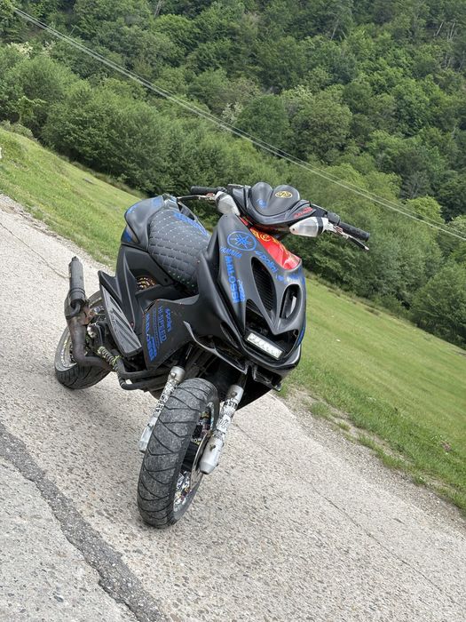 Yamaha Aerox.