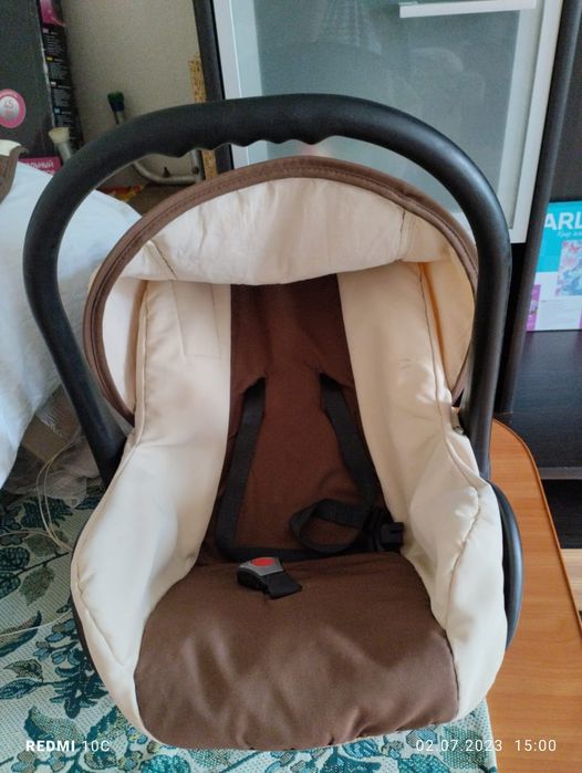 Продам автолюльку.